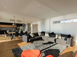 Luxurious Villa in Kozino With Fenced Garden