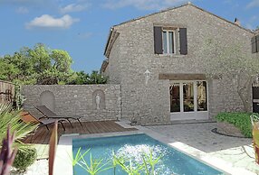 Bliss Near Aix-en-provence