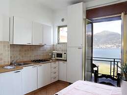 Belvilla by OYO Miralago Quattro - Piccolo 1