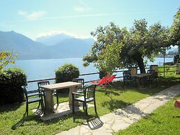 Belvilla by OYO Miralago Quattro - Piccolo 1