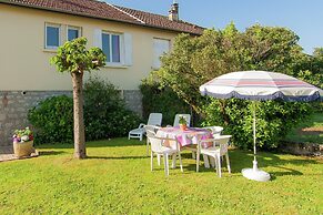Cozy Garden Retreat Malemort