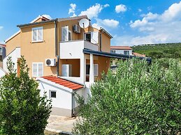Spasious two Storey Holiday Home With Great Sea View Terrace