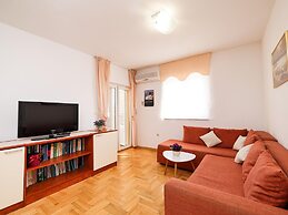 Spasious two Storey Holiday Home With Great Sea View Terrace