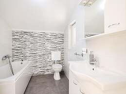 Spasious two Storey Holiday Home With Great Sea View Terrace