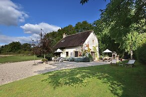 Holiday Home in Le Chatelet With Pool