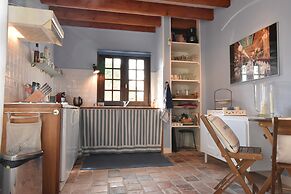 Holiday Home in Le Chatelet With Pool