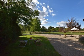 Holiday Home in Le Chatelet With Pool