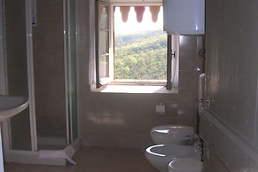 Apartment in a 19th Century Building, in the Hills With Stunning Views