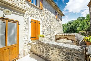 Montclus Charm: Views & Calm