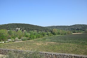 Montclus Charm: Views & Calm