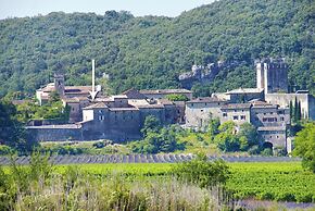 Montclus Charm: Views & Calm