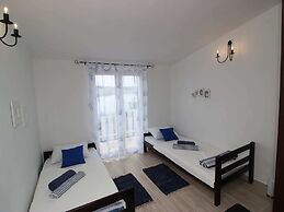 New Spacious Apartment Direct on the Beach