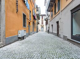 Modern Comforts Stay in Intra