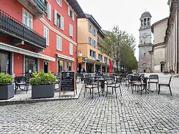 Modern Comforts Stay in Intra