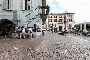 Modern Comforts Stay in Intra