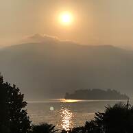 Modern Comforts Stay in Intra