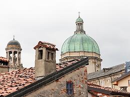 Modern Comforts Stay in Intra