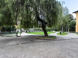 Modern Comforts Stay in Intra