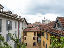 Modern Comforts Stay in Intra