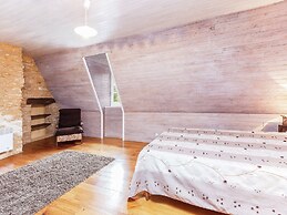 Comfortable Holiday Home With Private Pool