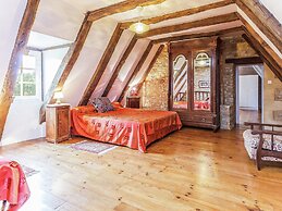 Comfortable Holiday Home With Private Pool