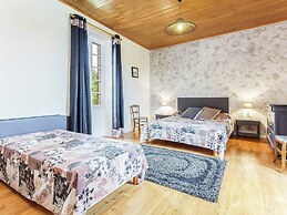 Comfortable Holiday Home With Private Pool
