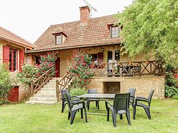 Comfortable Holiday Home With Private Pool