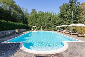 Villa in Mugello Hills With Private Pool