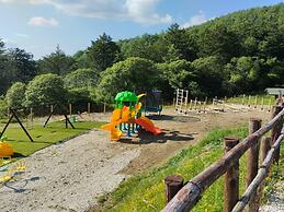 Agriturismo in the Appenines with Covered Swimming Pool & Hot Tub