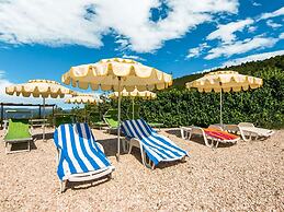 Agriturismo in the Appenines with Covered Swimming Pool & Hot Tub