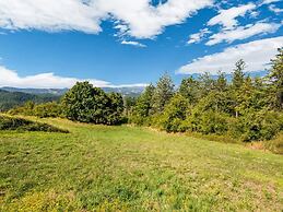Agriturismo in the Appenines with Covered Swimming Pool & Hot Tub