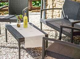 Agriturismo in the Appenines with Covered Swimming Pool & Hot Tub