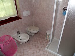 Flat in Villa With Pool and Lake View