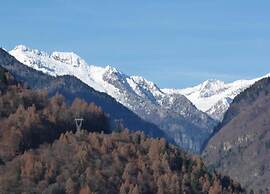 Flat in Villa With Pool and Lake View