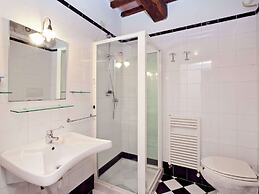 Modern Holiday Home in Vinci With Swimming Pool