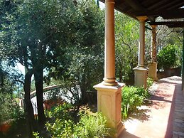 Cozy Holiday Home in Lerici near Sea