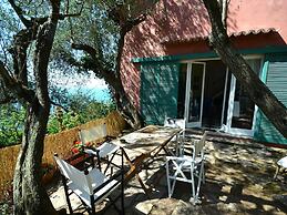 Cozy Holiday Home in Lerici near Sea