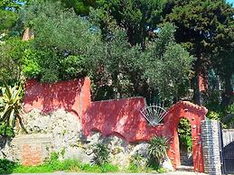 Cozy Holiday Home in Lerici near Sea