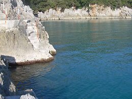 Cozy Holiday Home in Lerici near Sea