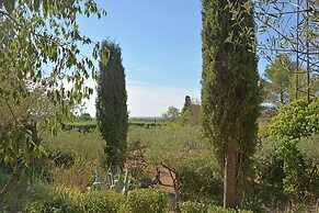 Mediterranean Garden Retreat