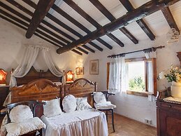 Cozy Detached House, Wide Garden, Wifi