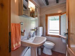 Cozy Detached House, Wide Garden, Wifi