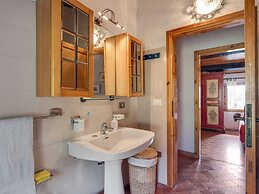 Cozy Detached House, Wide Garden, Wifi
