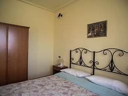 Belvilla by OYO Holiday Home in Pacaino With Pool