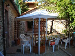 Belvilla by OYO Holiday Home in Pacaino With Pool