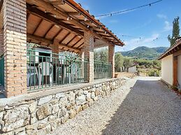 Farmhouse Abode With Pool and Tuscan Charm