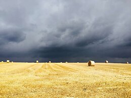 Vintage Holiday Home With Private Terrace
