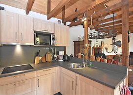 Vintage Holiday Home With Private Terrace