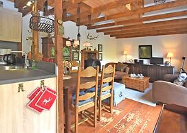 Vintage Holiday Home With Private Terrace