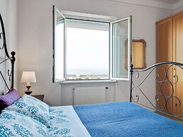 Belvilla by OYO House With Direct sea View